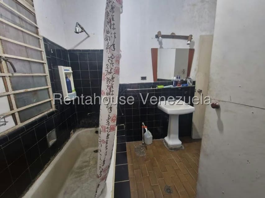 Comercial (Local Comercial) en Venta en Quinta Crespo, Distrito Metropolitano - 21