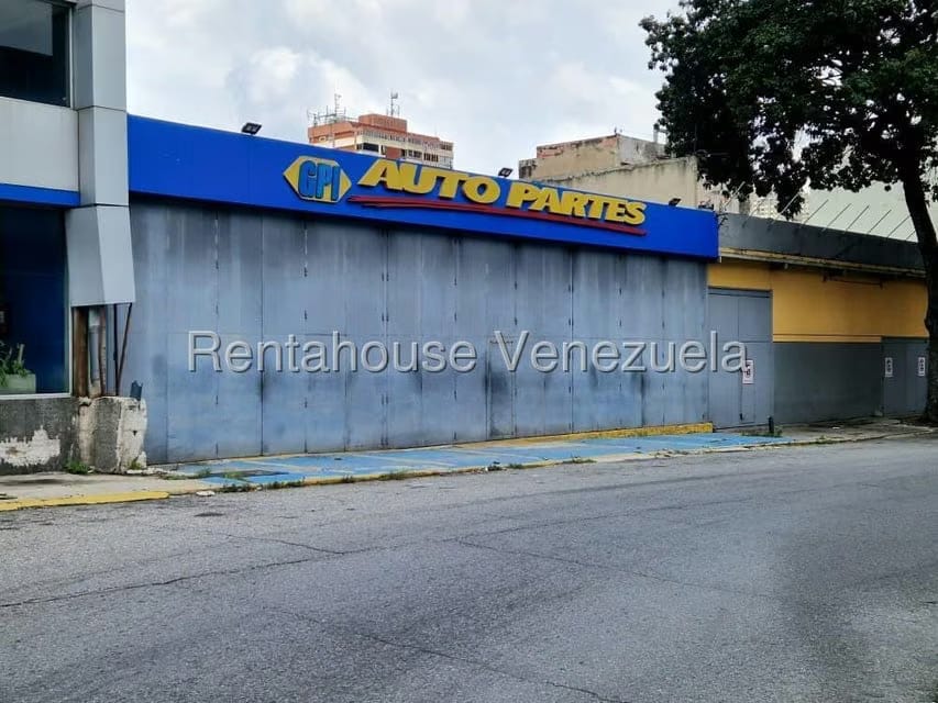 Comercial (Local Comercial) en Venta en Quinta Crespo, Distrito Metropolitano - 25