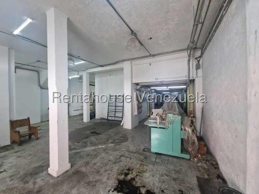 Comercial (Local Comercial) en Venta en Quinta Crespo, Distrito Metropolitano - 9