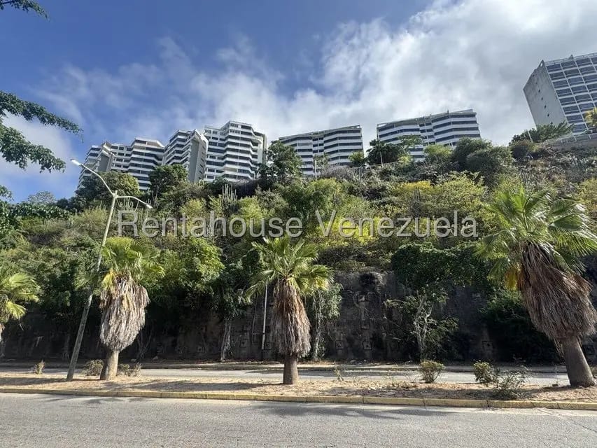 Apartamento (1 Nivel) en Venta en Camuri Chico, Vargas - 2