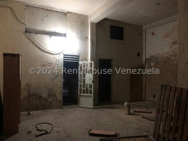 Comercial (Local Comercial) en Alquiler en La Candelaria, Carabobo - 40