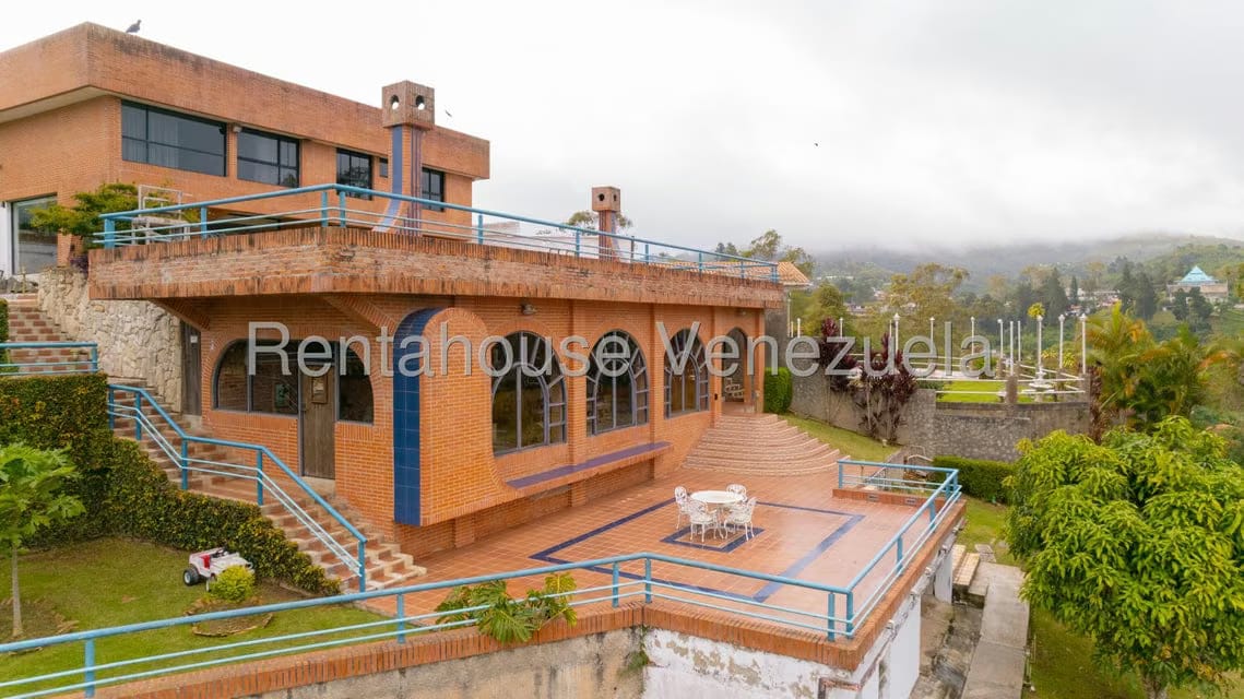 Casa (Multipes Niveles) en Venta en Club de Campo, Miranda - 2