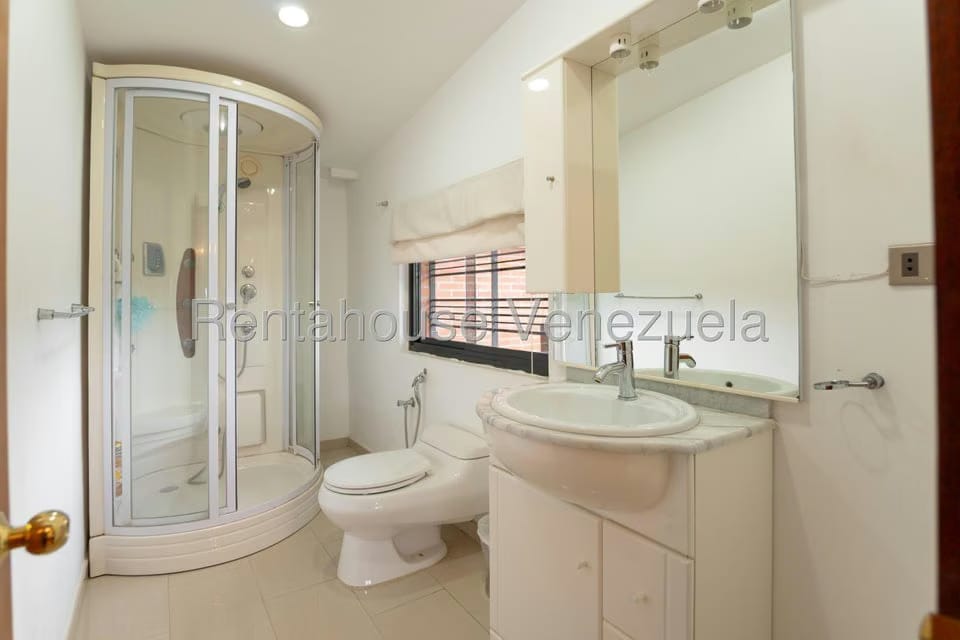 Casa (Multipes Niveles) en Venta en Club de Campo, Miranda - 66