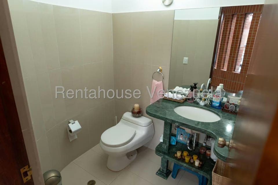 Casa (Multipes Niveles) en Venta en Club de Campo, Miranda - 8