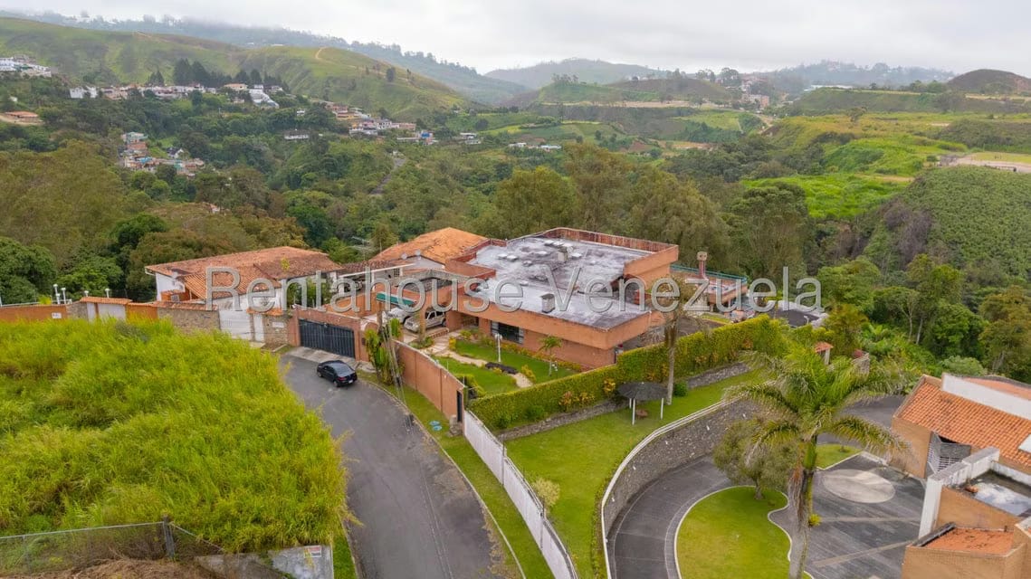 Casa (Multipes Niveles) en Venta en Club de Campo, Miranda - 78