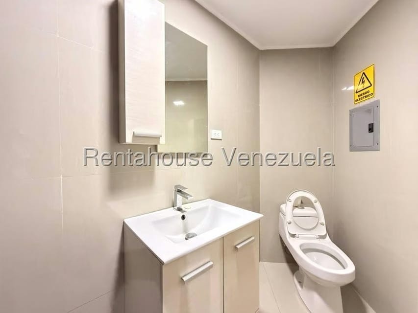 Comercial (Oficina) en Alquiler en Los Caobos, Distrito Metropolitano - 11