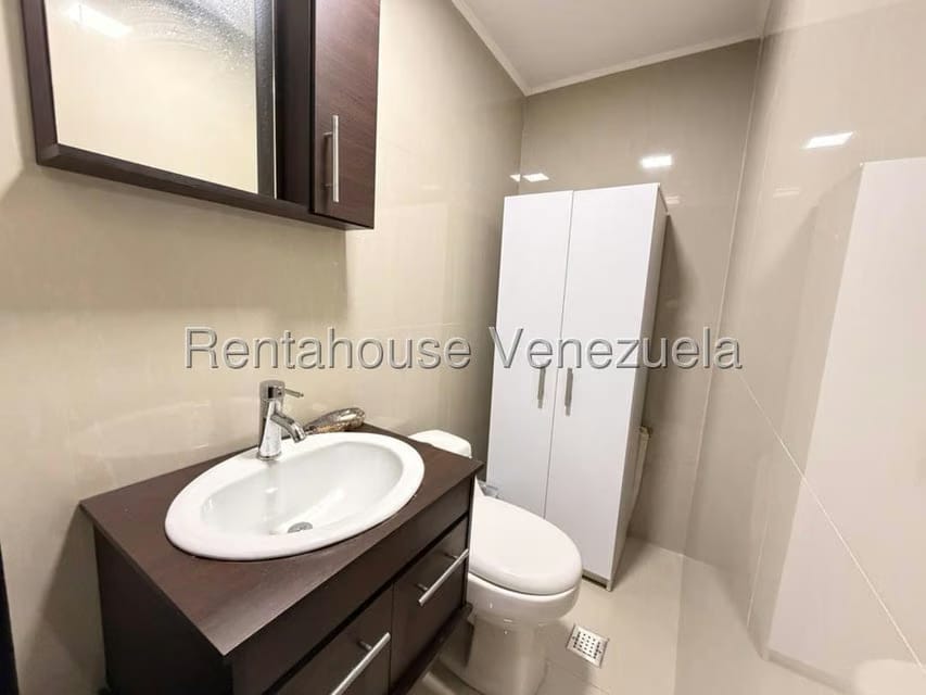 Comercial (Oficina) en Alquiler en Los Caobos, Distrito Metropolitano - 12