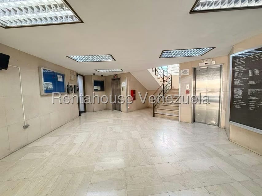 Comercial (Oficina) en Alquiler en Los Caobos, Distrito Metropolitano - 4