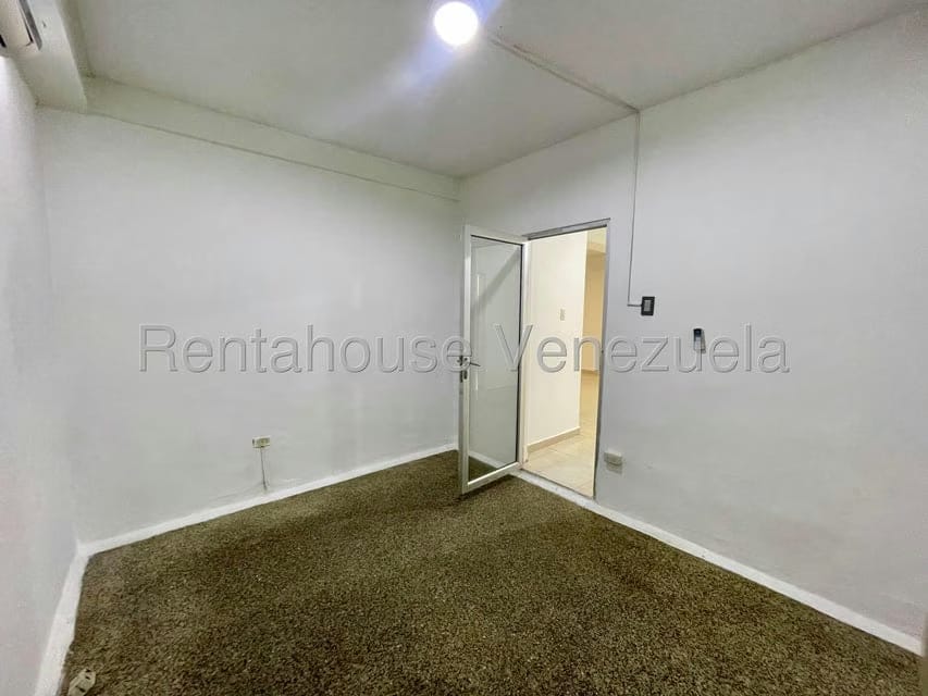 Comercial (Local Comercial) en Alquiler en Nueva Segovia, Lara - 11