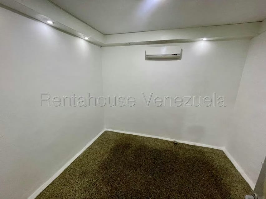 Comercial (Local Comercial) en Alquiler en Nueva Segovia, Lara - 12
