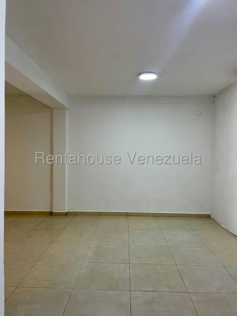 Comercial (Local Comercial) en Alquiler en Nueva Segovia, Lara - 8