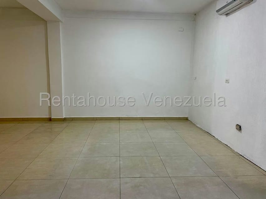 Comercial (Local Comercial) en Alquiler en Nueva Segovia, Lara - 9