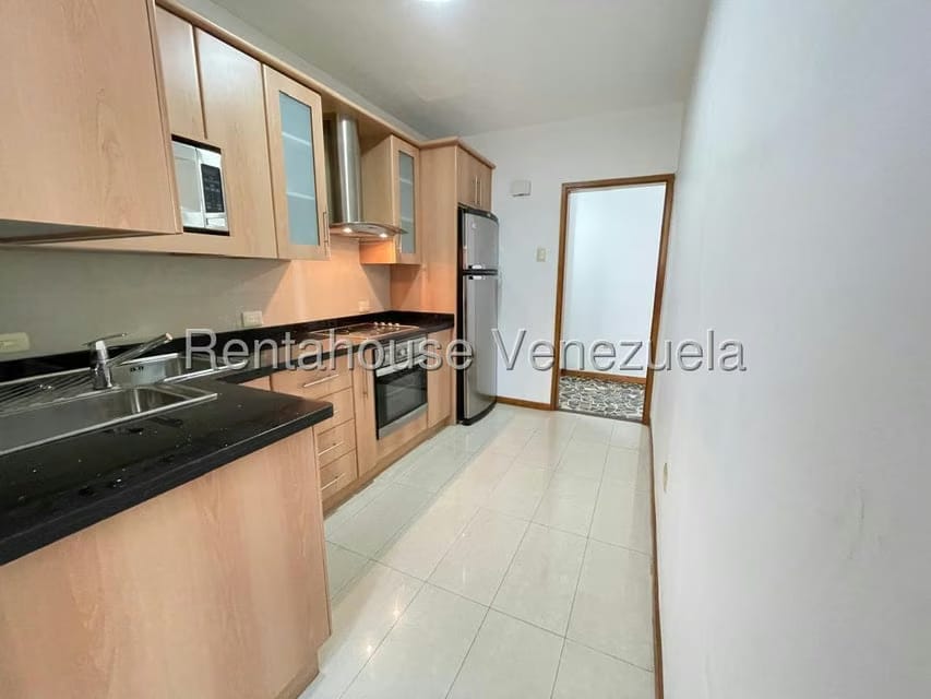 Apartamento (1 Nivel) en Alquiler en Los Palos Grandes, Distrito Metropolitano - 7