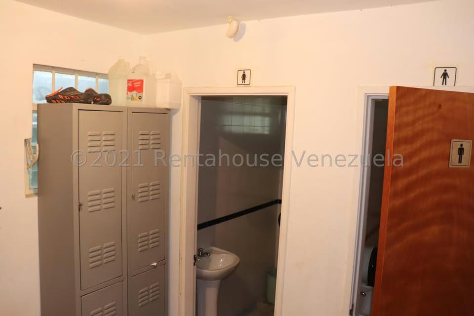 Casa (1 Nivel) en Venta en Los Dos Caminos, Distrito Metropolitano - 11