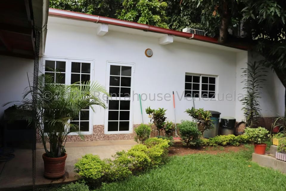 Casa (1 Nivel) en Venta en Los Dos Caminos, Distrito Metropolitano - 12