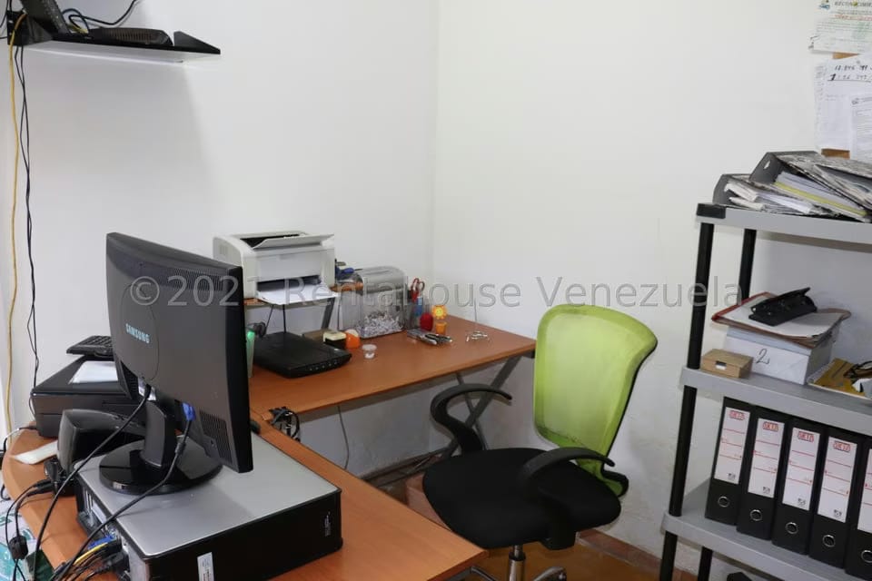 Casa (1 Nivel) en Venta en Los Dos Caminos, Distrito Metropolitano - 17