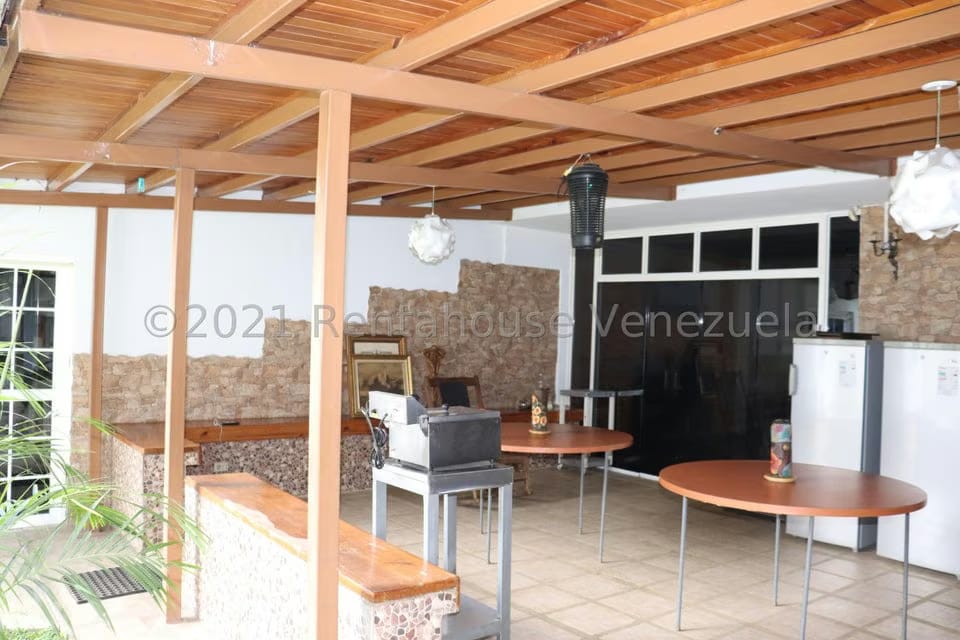 Casa (1 Nivel) en Venta en Los Dos Caminos, Distrito Metropolitano - 23