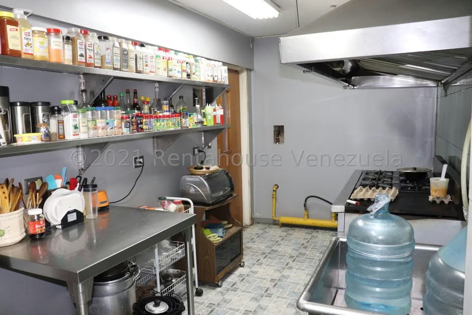 Casa (1 Nivel) en Venta en Los Dos Caminos, Distrito Metropolitano - 4
