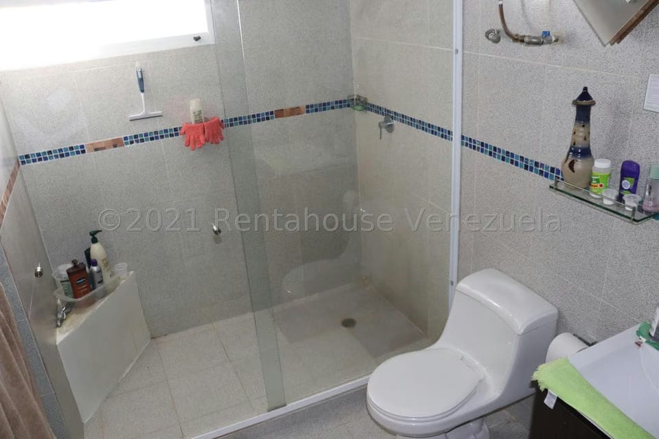 Casa (1 Nivel) en Venta en Los Dos Caminos, Distrito Metropolitano - 42