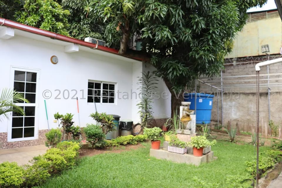 Casa (1 Nivel) en Venta en Los Dos Caminos, Distrito Metropolitano - 54