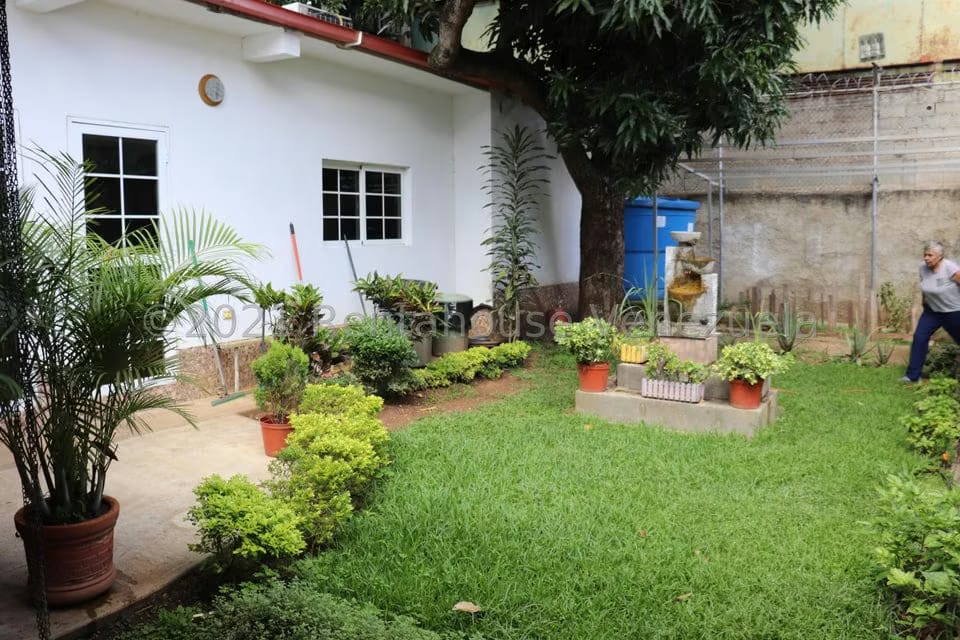 Casa (1 Nivel) en Venta en Los Dos Caminos, Distrito Metropolitano - 55