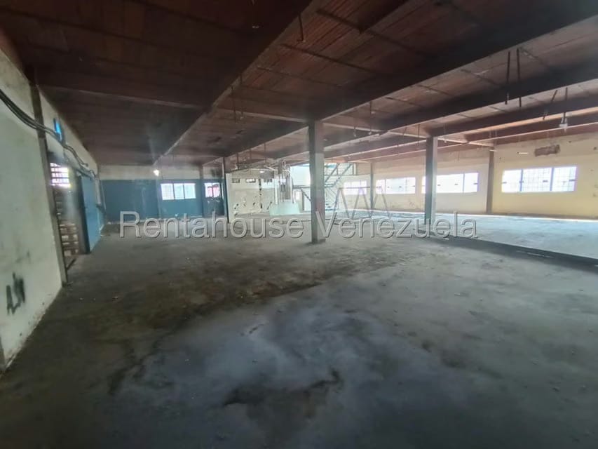 Comercial (Galpon - Deposito) en Venta en Boleita Sur, Distrito Metropolitano - 21