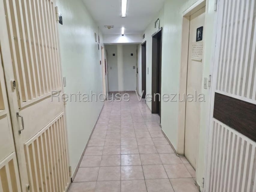 Comercial (Oficina) en Venta en Parroquia La Candelaria, Distrito Metropolitano - 12