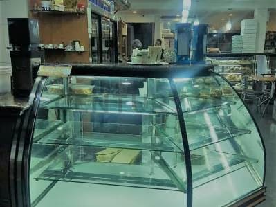 EN VENTA EDIFICIO CON FONDO DE COMERCIO DEDICADO AL RUBRO PANADERO Y PASTELERO!! - 6