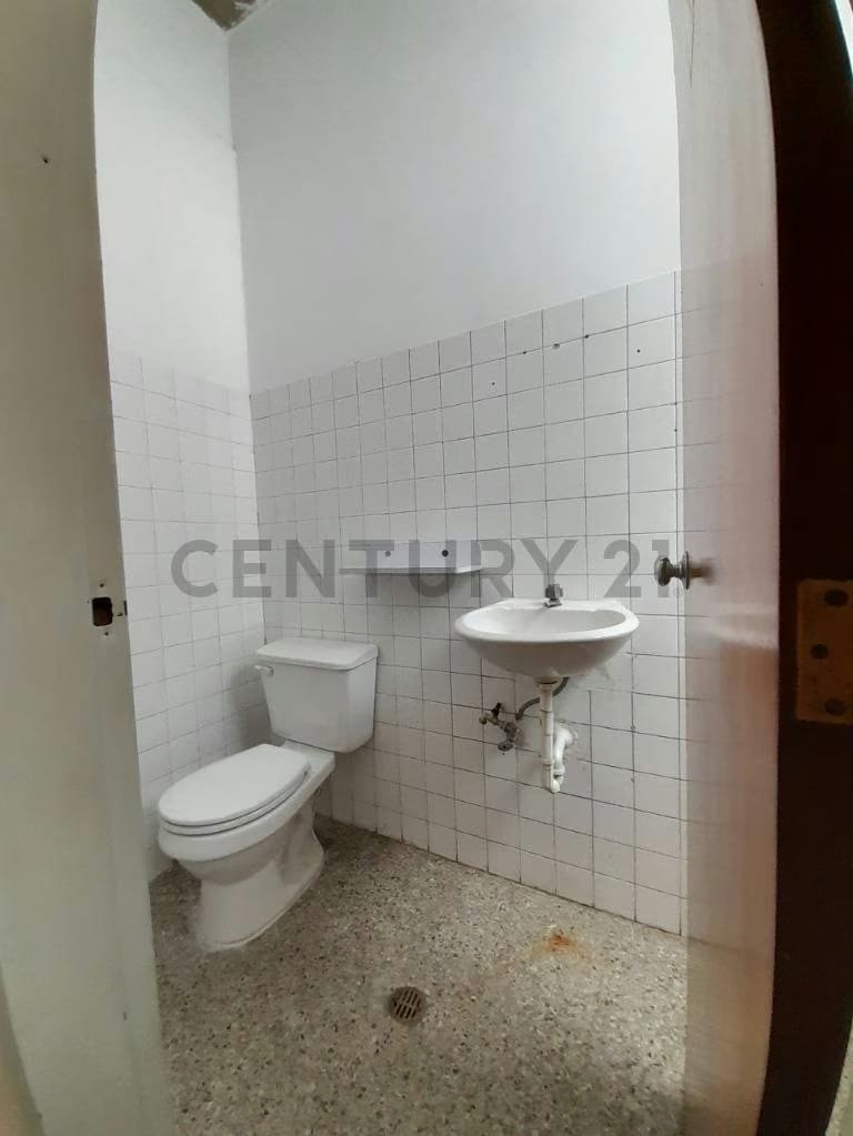 ALQUILER LOCAL EN LA TRINIDAD PARA DEPOSITO - 5