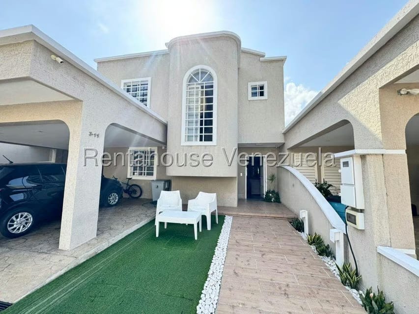 Casa (Duplex) en Venta en Ciudad Roca, Lara