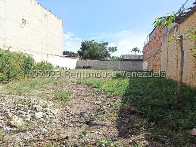 Terreno (Comercial) en Venta en Centro, Lara