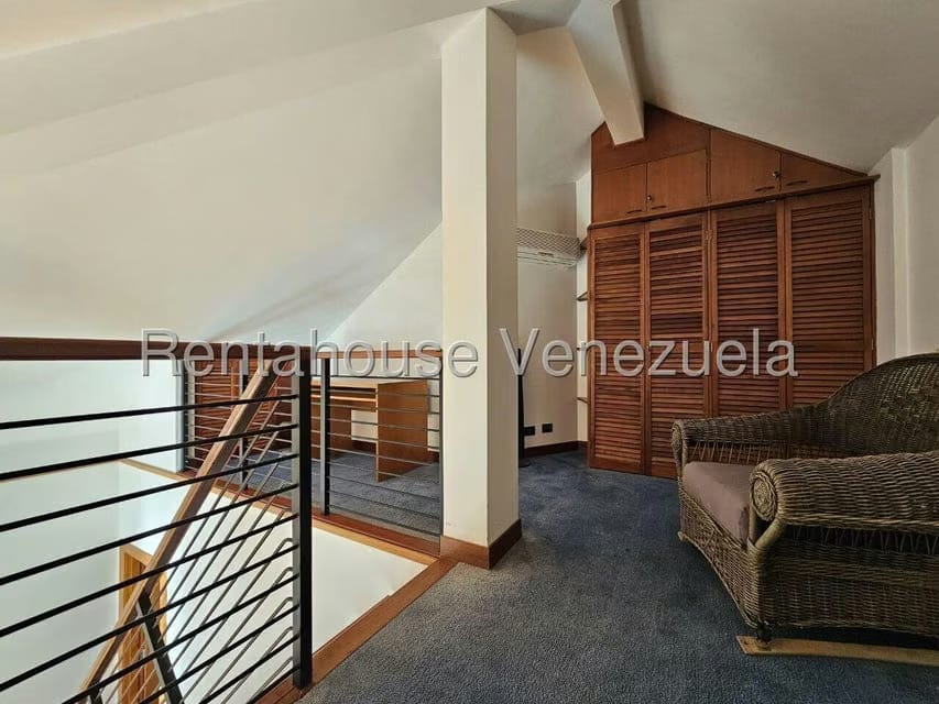 Casa (Duplex) en Venta en Colinas del Tamanaco, Distrito Metropolitano - 25