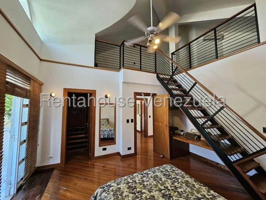Casa (Duplex) en Venta en Colinas del Tamanaco, Distrito Metropolitano - 38