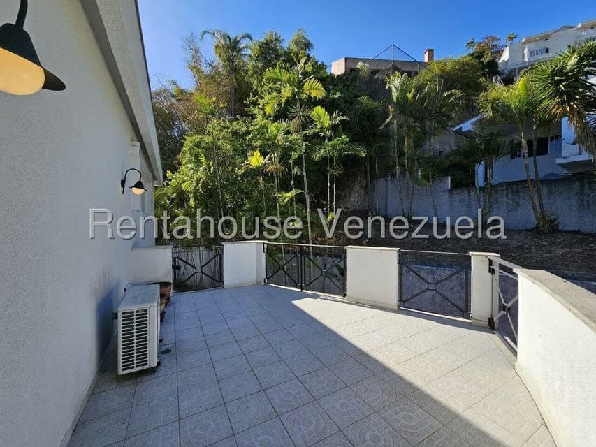 Casa (Duplex) en Venta en Colinas del Tamanaco, Distrito Metropolitano - 39