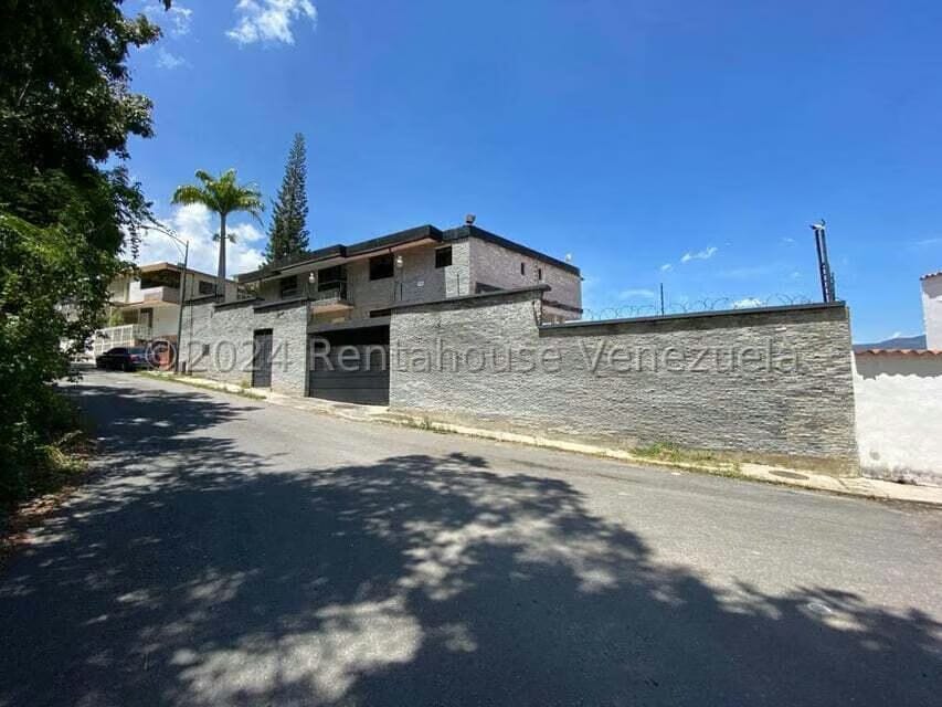 Casa (Duplex) en Venta en Colinas de Bello Monte, Distrito Metropolitano - 2