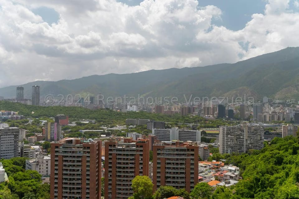 Casa (Duplex) en Venta en Colinas de Bello Monte, Distrito Metropolitano - 12