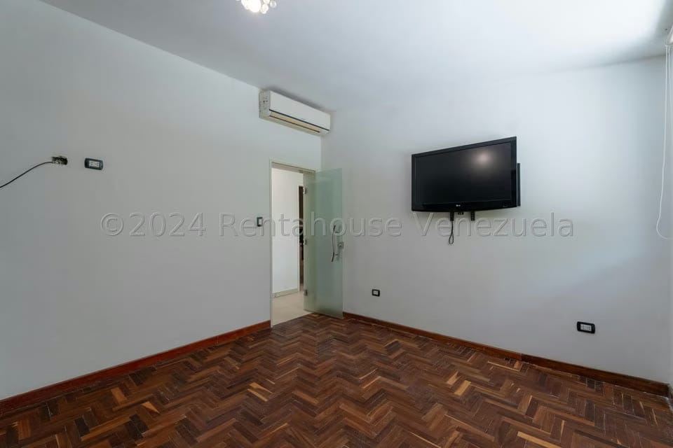 Casa (Duplex) en Venta en Colinas de Bello Monte, Distrito Metropolitano - 48