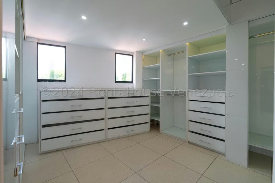 Casa (Duplex) en Venta en Colinas de Bello Monte, Distrito Metropolitano - 53