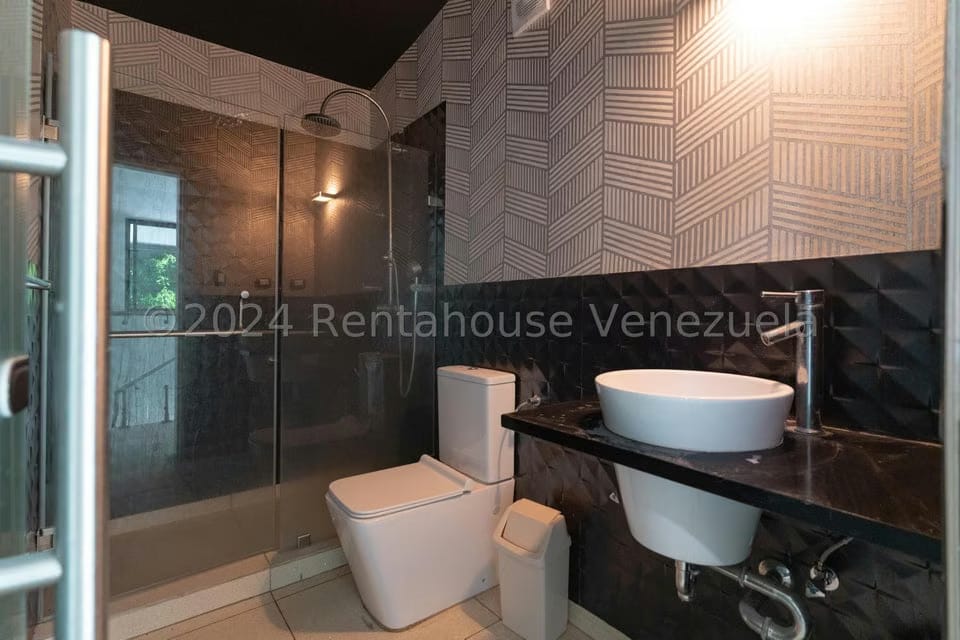 Casa (Duplex) en Venta en Colinas de Bello Monte, Distrito Metropolitano - 62