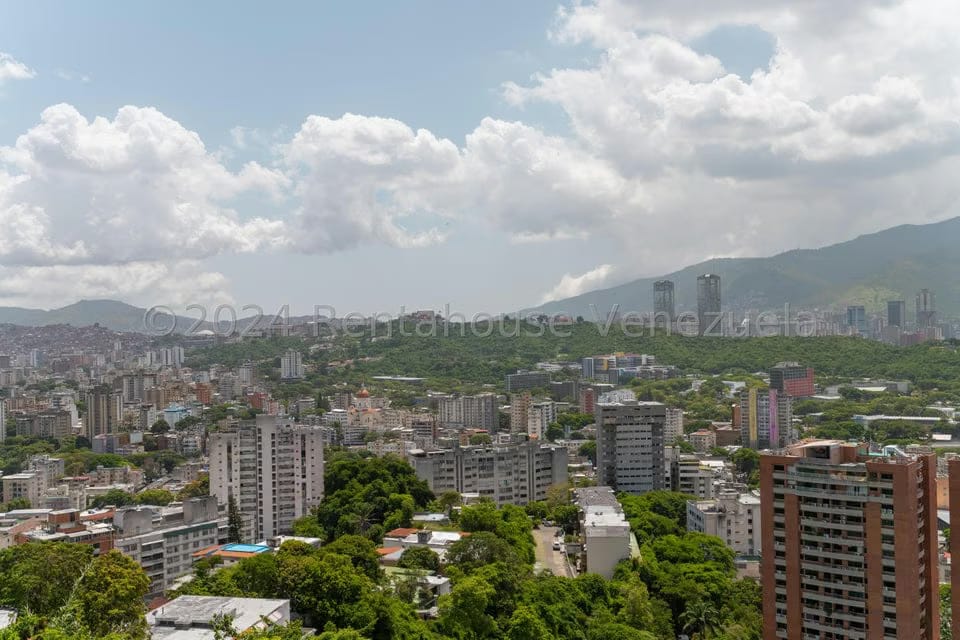 Casa (Duplex) en Venta en Colinas de Bello Monte, Distrito Metropolitano - 10