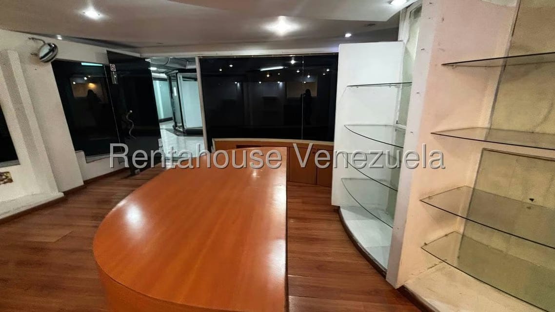 Comercial (Local Comercial) en Alquiler en El Cafetal, Distrito Metropolitano - 9