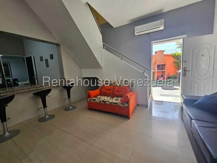 Casa (1 Nivel) en Alquiler en Centro, Falcon - 8