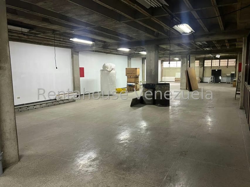 Comercial (Local Comercial) en Alquiler en Parroquia La Candelaria, Distrito Metropolitano - 11