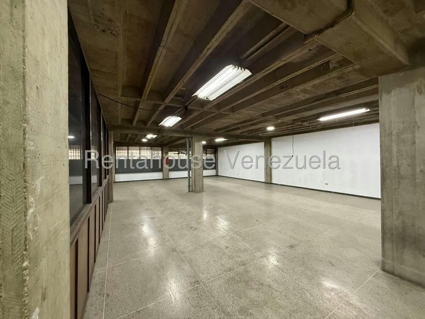 Comercial (Local Comercial) en Alquiler en Parroquia La Candelaria, Distrito Metropolitano - 14