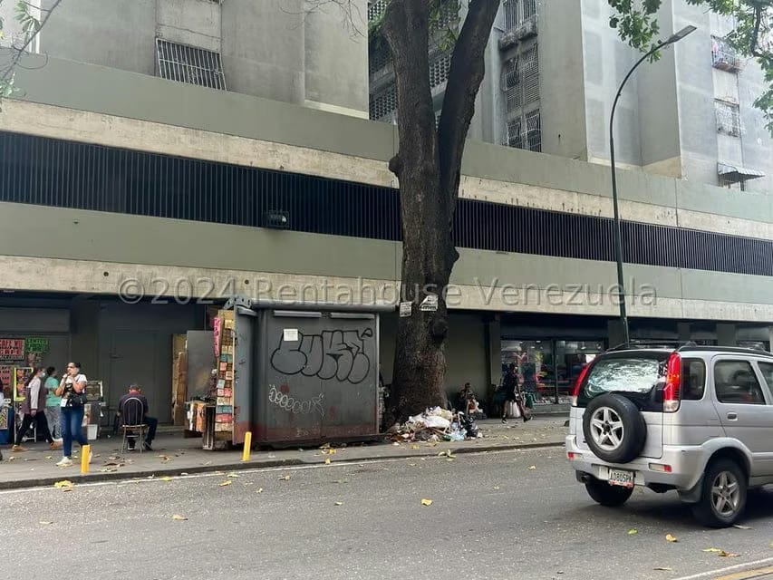 Comercial (Local Comercial) en Alquiler en Parroquia La Candelaria, Distrito Metropolitano - 25