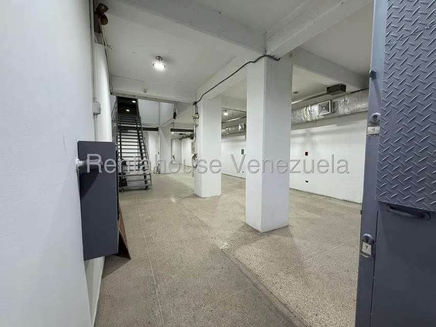 Comercial (Local Comercial) en Alquiler en Parroquia La Candelaria, Distrito Metropolitano - 6