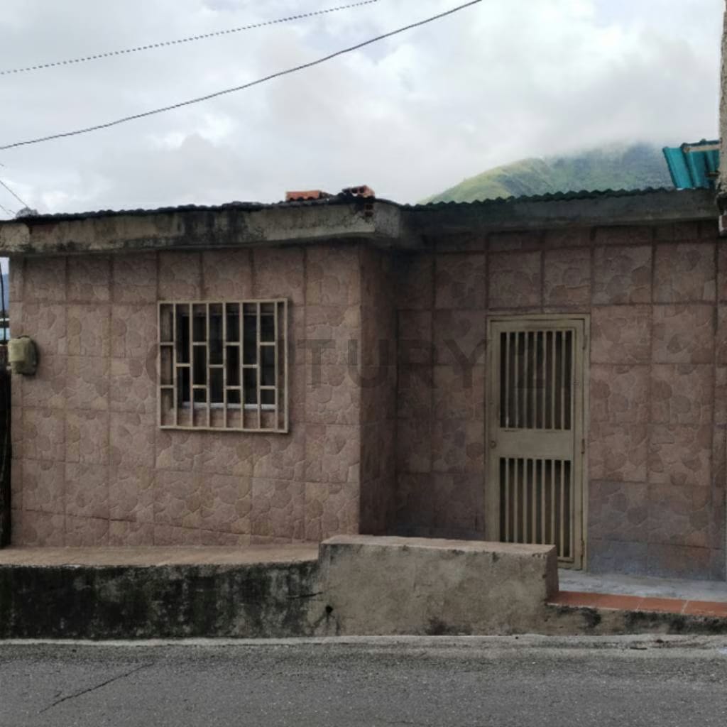 La Pastora vendo ¡Oportunidad! Casa 3 Niveles, 216 m2, 4H/2 ½ B, Sólo $ 45.000 - 6