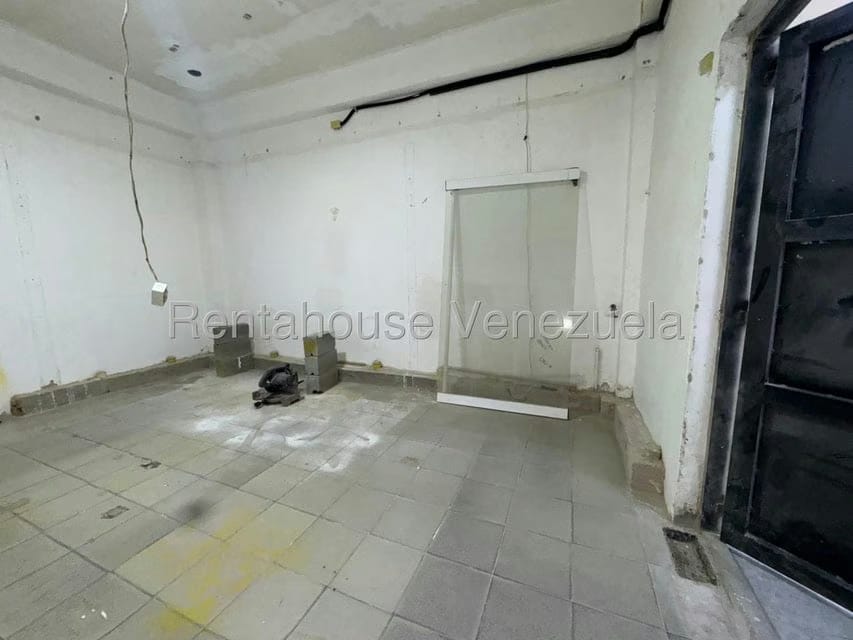 Comercial (Local Comercial) en Alquiler en Catia, Distrito Metropolitano - 12