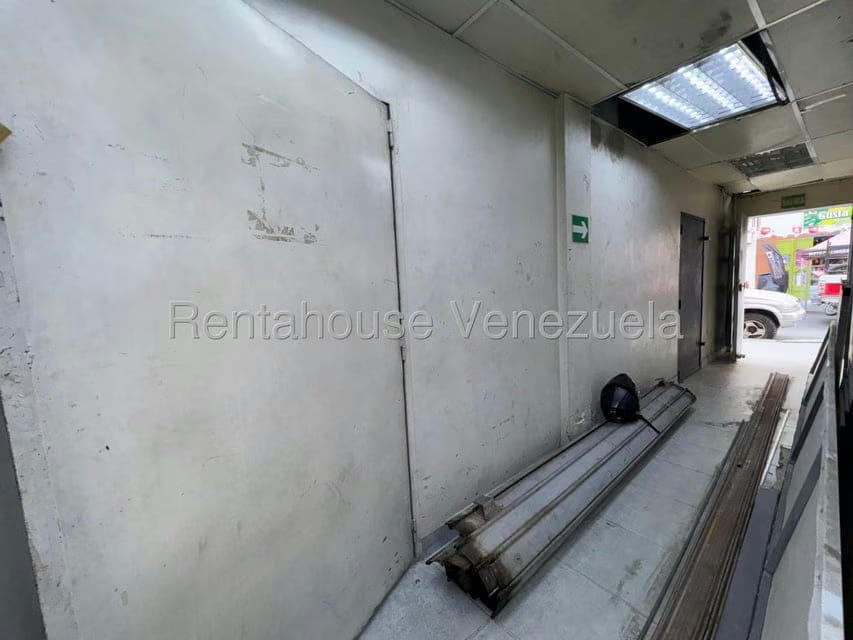Comercial (Local Comercial) en Alquiler en Catia, Distrito Metropolitano - 15
