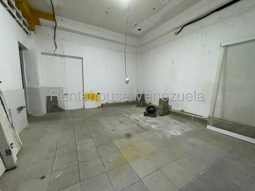 Comercial (Local Comercial) en Alquiler en Catia, Distrito Metropolitano - 9
